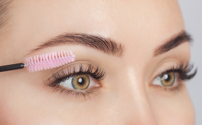 What's Causing Your Eyelashes to Thicken?