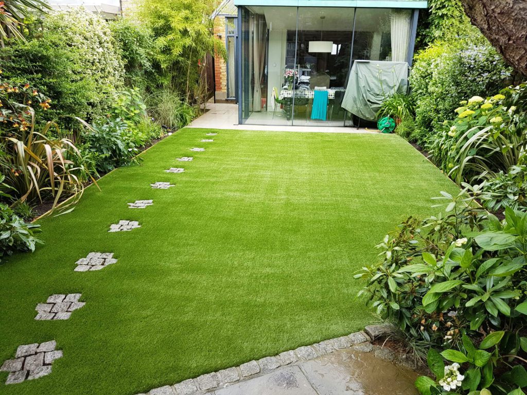 How to Achieve the Perfect Look with Your Grass Carpet: Design Tips